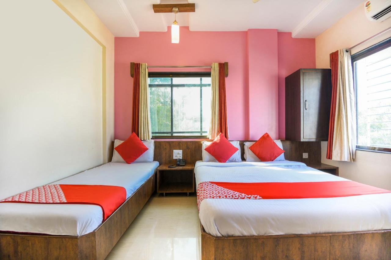 Sai Palkhi Hotel Shirdi Exterior photo